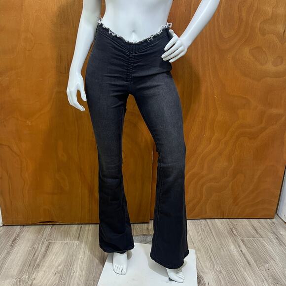 BDG Urban Outfitters Ruched Dipped V Flare Black Jeans Women's Size 27 Side Zip - Picture 1 of 12
